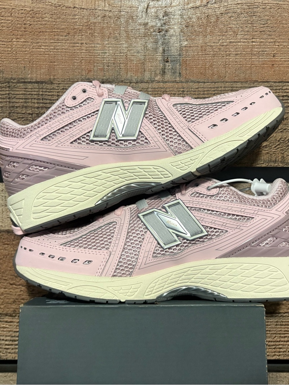 New Balance Women's Pale Pink Athletic Running Sneakers